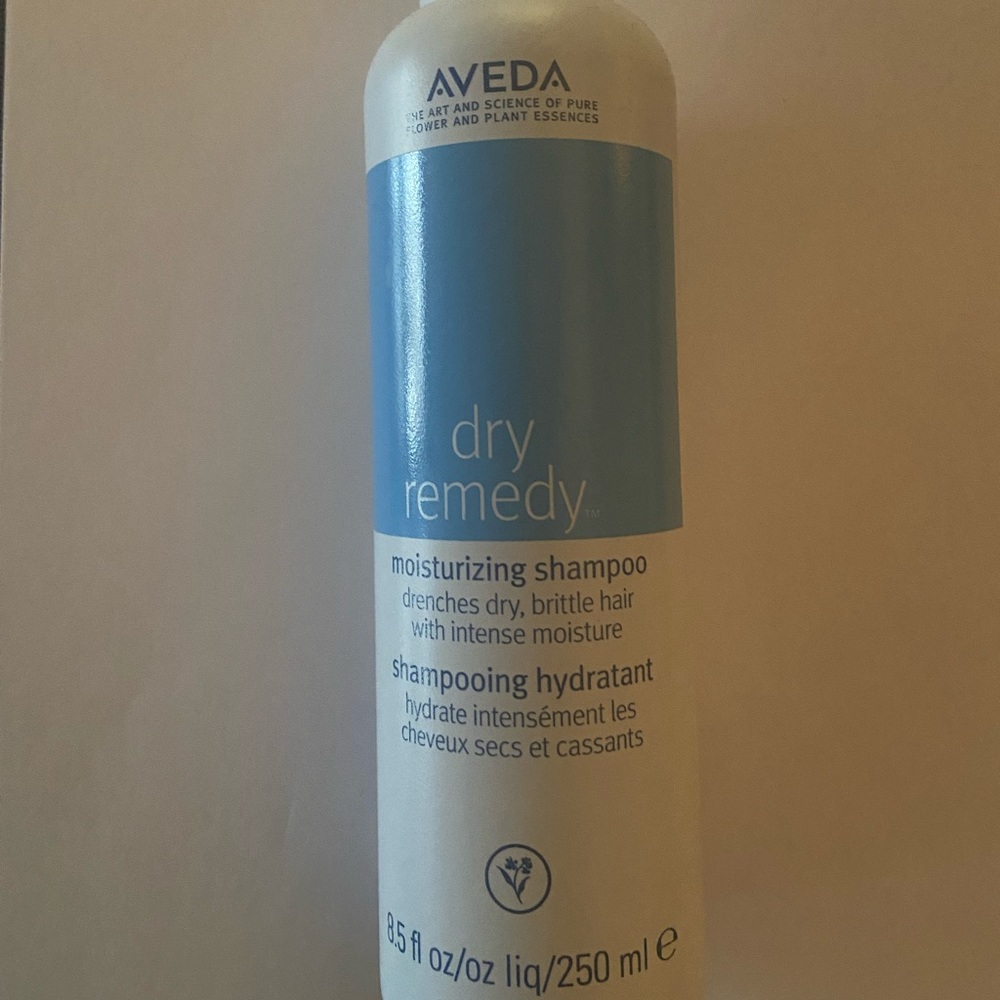 Aveda dry remedy moisturizing shampoo